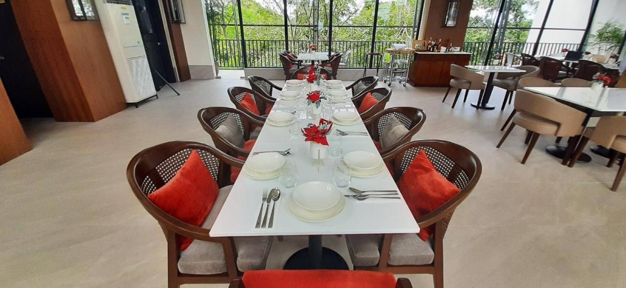 Bed and Breakfast Girasol Tagaytay City Esterno foto