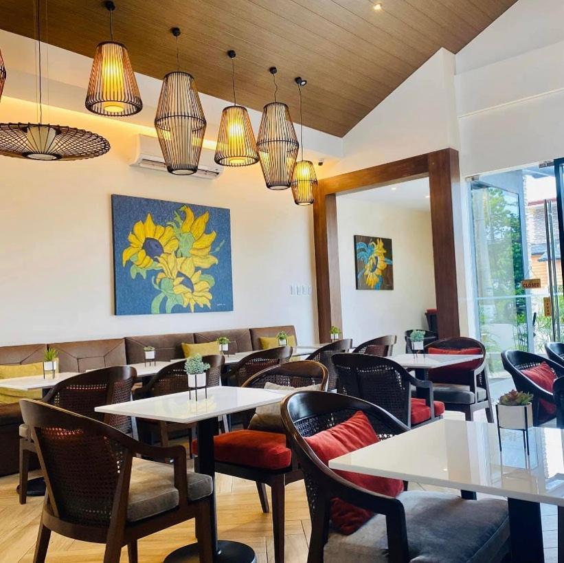 Bed and Breakfast Girasol Tagaytay City Esterno foto